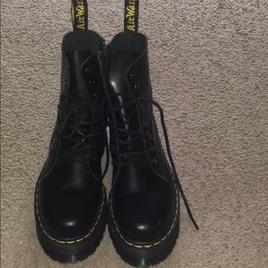 Like new! Dr. Martens Jason Boot - Black US sz 9